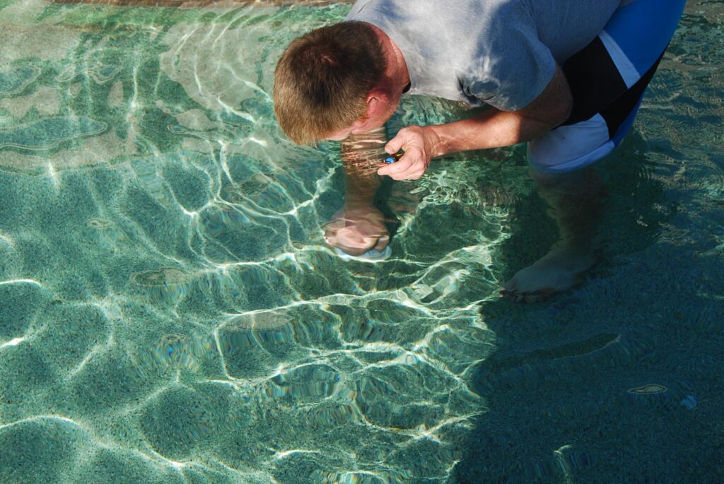 swimming pool leak detection test at a pool in arlington tx